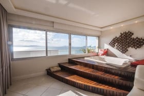 Apartamento com 3 Quartos à Venda, 262 m² em Centro - Florianópolis