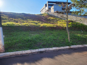 Terreno em Condomínio à Venda, 1 m² em Residencial Colinas De São Francisco - Bragança Paulista
