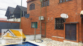 Casa com 5 Quartos à Venda, 350 m² em Centro - Nova Friburgo