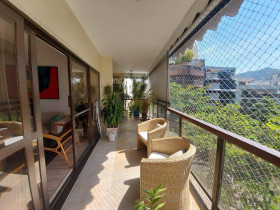 Apartamento com 4 Quartos à Venda,  em Leblon - Rio De Janeiro