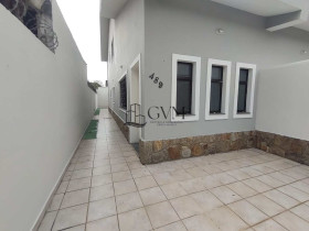 Casa com 2 Quartos à Venda, 100 m² em Maracanã - Praia Grande