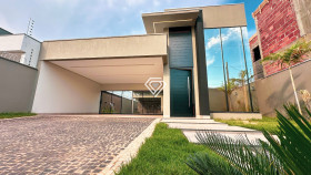 Casa com 3 Quartos à Venda, 201 m² em Plano Diretor Sul - Palmas