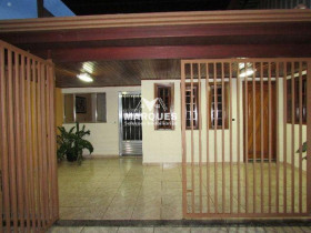 Casa com 3 Quartos à Venda, 120 m²