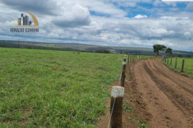 Fazenda à Venda, 60.984.000 m² em Paineiras - Araguari