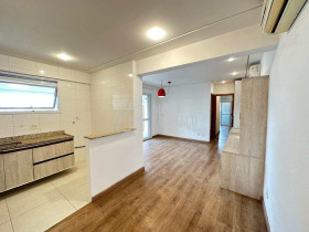 Apartamento com 2 Quartos à Venda, 145 m² em Gonzaga - Santos