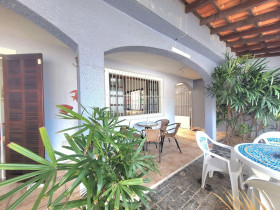 Casa com 4 Quartos à Venda, 166 m² em Nova Mirim - Praia Grande