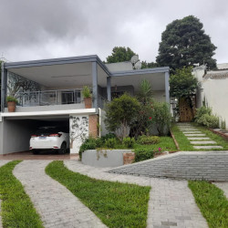 Casa com 2 Quartos à Venda, 200 m² em Alto Cafezal - Marília