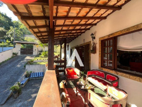 Casa com 3 Quartos à Venda, 400 m² em Parque Do Imbui - Teresópolis