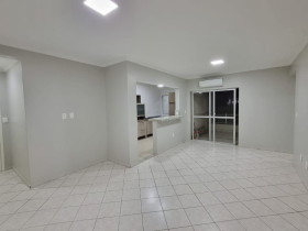 Apartamento com 3 Quartos à Venda, 100 m² em Estreito - Florianópolis