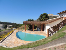 Casa com 4 Quartos à Venda, 350 m² em Jardim Das Palmeiras - Bragança Paulista