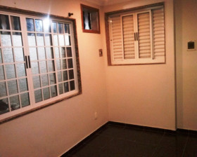 Casa com 2 Quartos à Venda, 60 m² em Cabral - Nilópolis