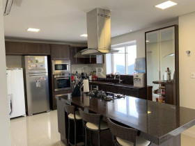 Apartamento com 4 Quartos à Venda, 277 m² em Centro - Balneário Camboriú