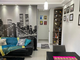 Apartamento com 2 Quartos à Venda, 52 m² em Vila Guedes - São Paulo