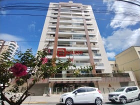 Apartamento com 3 Quartos à Venda, 136 m² em Centro - Florianópolis