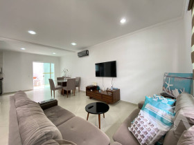 Casa de Condomínio com 3 Quartos à Venda, 226 m² em Jardim Aruan - Caraguatatuba