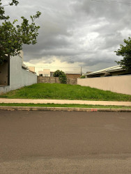 Terreno à Venda, 360 m² em Vila Aviação - Bauru