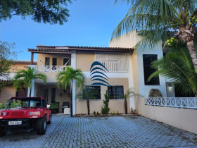 Casa com 4 Quartos à Venda, 270 m² em Itapuã - Salvador