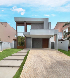 Casa com 4 Quartos à Venda, 294 m² em Jardim Itália - Cuiabá