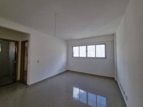 Apartamento com 2 Quartos para Alugar, 105 m² em Sagrada Família - Belo Horizonte