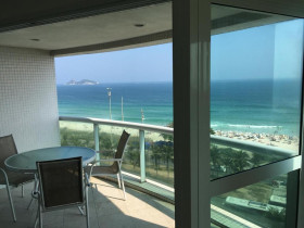 Flat com 2 Quartos para Alugar, 100 m² em Barra Da Tijuca - Rio De Janeiro