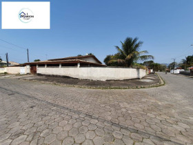 Casa com 3 Quartos à Venda, 137 m² em Pontal De Santa Marina - Caraguatatuba