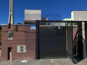 Casa com 2 Quartos à Venda, 80 m² em Balneário Dos Golfinhos - Caraguatatuba