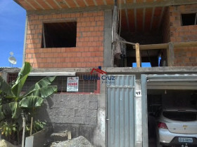 Sobrado com 4 Quartos à Venda, 120 m² em São João Do Rio Vermelho - Florianópolis