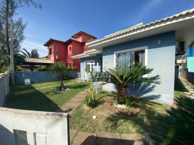 Casa com 4 Quartos à Venda,  em Nova Califórnia (tamoios) - Cabo Frio