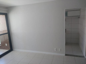 Apartamento à Venda, 50 m² em Caminho Das árvores - Salvador