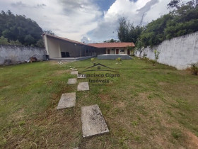 Imóvel com 2 Quartos à Venda, 2.000 m² em Bom Jardim I - Guaratinguetá