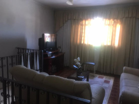 Imóvel com 4 Quartos à Venda, 216 m² em Santa Terezinha - Piracicaba