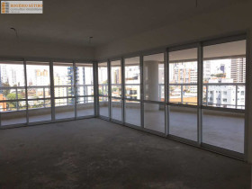 Apartamento com 4 Quartos à Venda, 254 m² em Aclimação - São Paulo