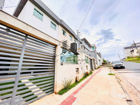 Casa com 3 Quartos à Venda, 170 m² em Cabral - Contagem
