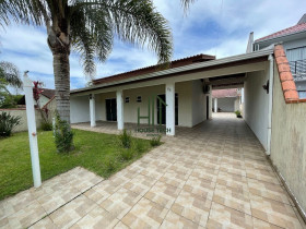 Casa com 4 Quartos à Venda, 120 m² em Balneário Cambiju - Itapoá