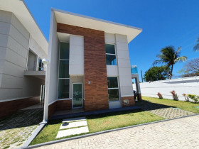 Casa com 3 Quartos à Venda, 138 m² em Mangabeira - Eusébio