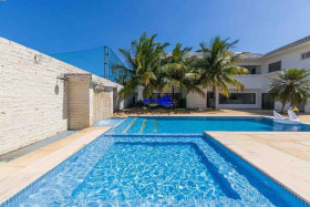 Casa com 5 Quartos à Venda, 1.800 m² em Barra Da Tijuca - Rio De Janeiro