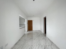 Apartamento com 2 Quartos à Venda, 67 m² em Guilhermina - Praia Grande
