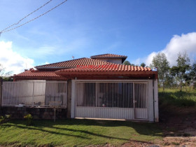Casa com 3 Quartos à Venda, 200 m² em Medeiros - Jundiaí