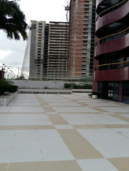 Imóvel com 3 Quartos à Venda, 200 m² em Guararapes - Fortaleza
