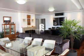 Apartamento com 3 Quartos à Venda, 181 m² em Nossa Senhora De Lourdes - Santa Maria