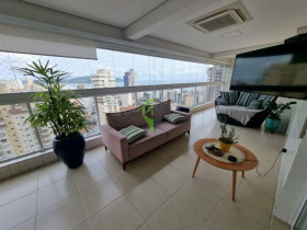 Apartamento com 3 Quartos à Venda, 143 m² em Gonzaga - Santos