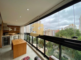 Apartamento com 4 Quartos à Venda, 195 m² em Panamby - São Paulo