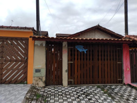Casa com 3 Quartos à Venda, 145 m² em Balneário Regina Maria - Mongaguá