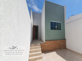 Imóvel com 2 Quartos à Venda, 70 m² em Vila Ana Rosa Novaes - Cruzeiro