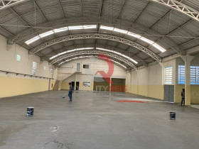 Imóvel Comercial para Alugar, 1.202 m² em Serraria - Diadema