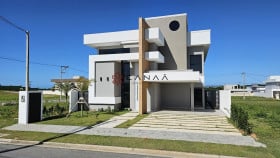 Casa de Condomínio com 4 Quartos à Venda, 223 m² em Peró - Cabo Frio