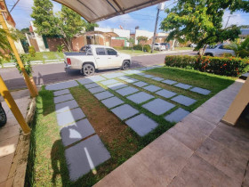 Casa com 3 Quartos para Alugar,  em Tarumã - Manaus