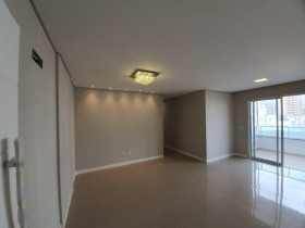 Apartamento com 3 Quartos à Venda, 98 m² em Kobrasol - São José