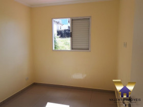 Casa com 3 Quartos para Alugar,  em Laranjeiras - Caieiras