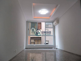 Apartamento com 2 Quartos à Venda, 60 m² em Charitas - Niterói